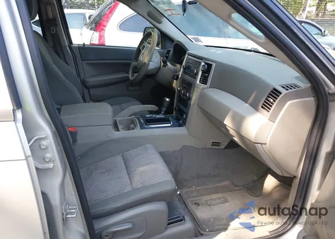 2008 Jeep Grand Cherokee Laredo z USA, uszkodzony, nr VIN 1J8GR48K48C169345